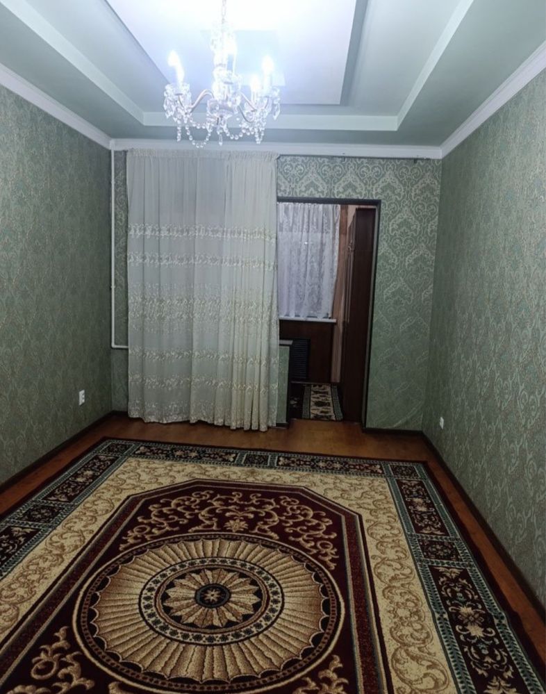 Yunsobod 14 kv qizlar uchun  Metro yonida kamunalka ichida bezxozayka