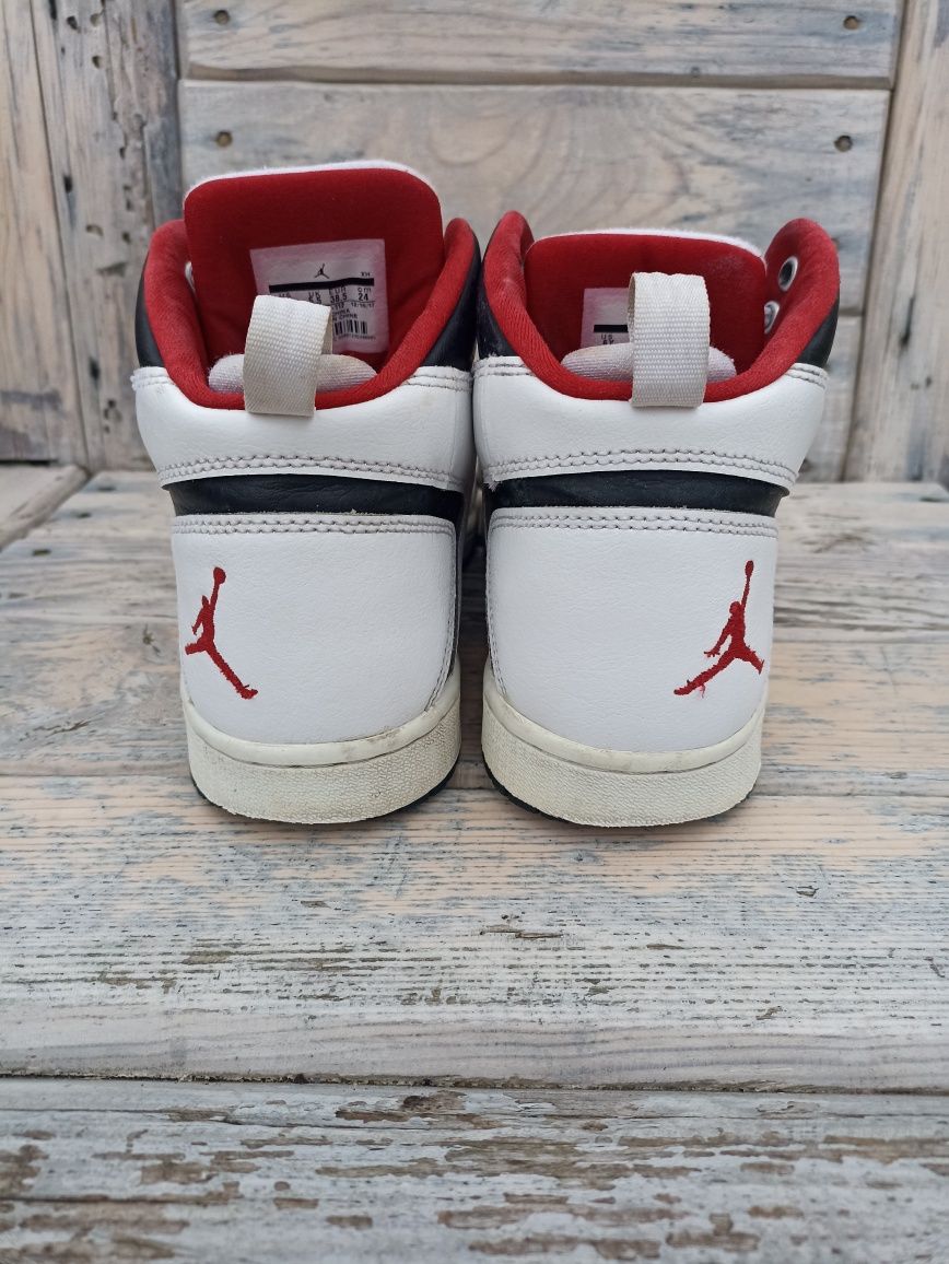 Nike Jordan оригинални детски маратонки