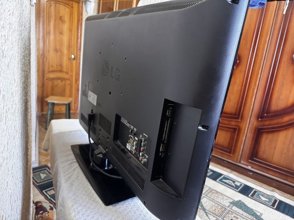Телевизор  32 LG