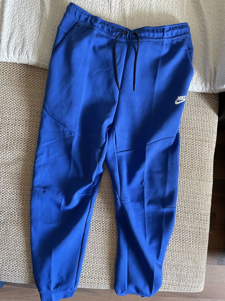 Pantaloni nike tech barbati