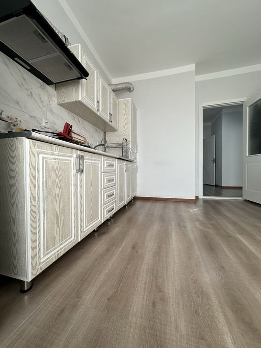 SROCHNO!!!  Ibn Sino 1 da  3 xona Novostroka sotiladi!! MAKLER EMASMAN