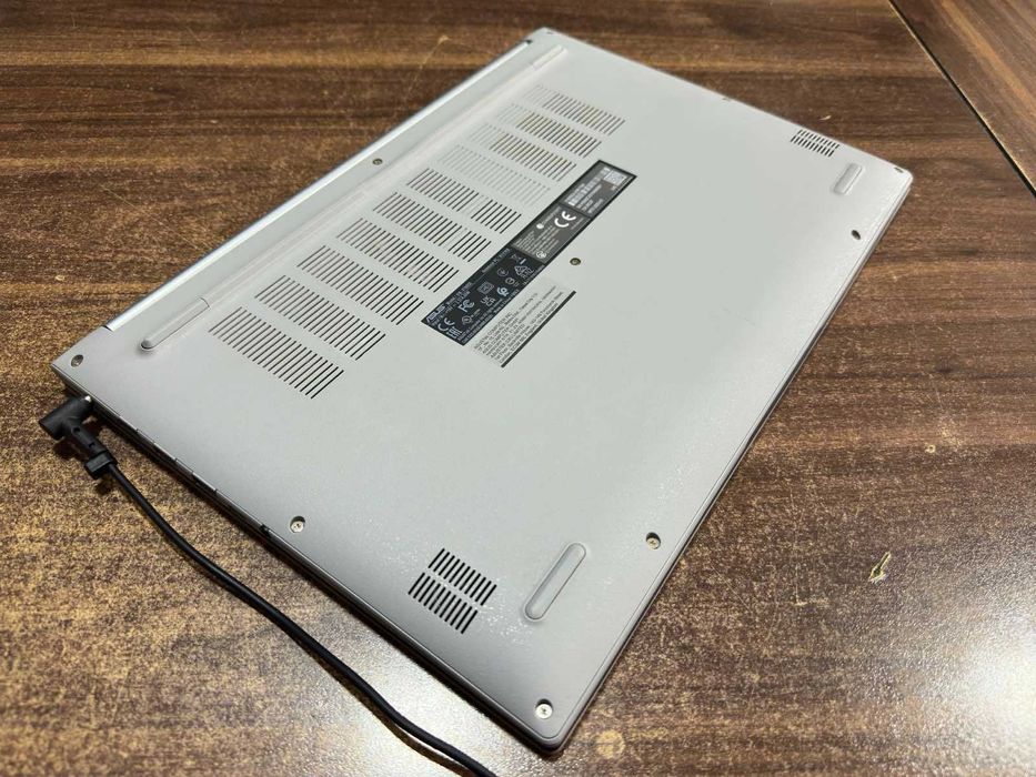 ASUS Vivobook 16 x1605e, i5-1135G7, Iris XeGraphics G7, 512GB SSD NVMe