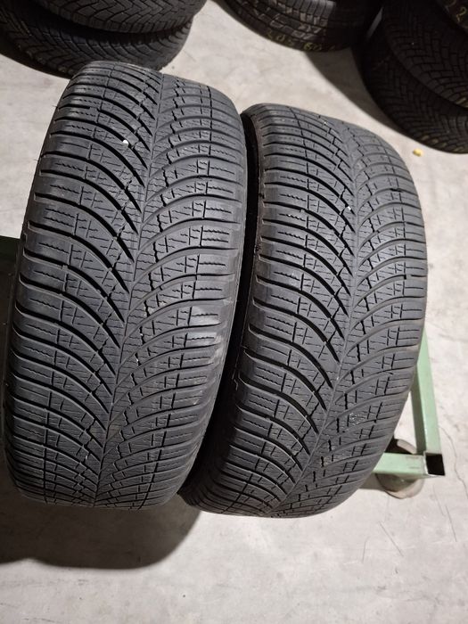 2 Anvelopele de iarnă 205 55 r16  Goodyear