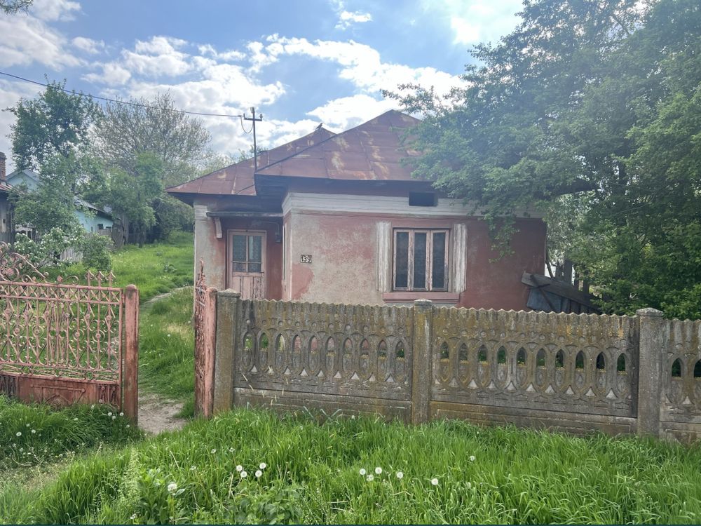 Casa cu teren generos in centrul comunei Ghercesti