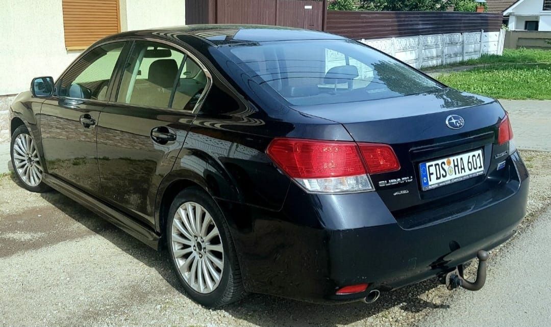 Vând Subaru Legacy