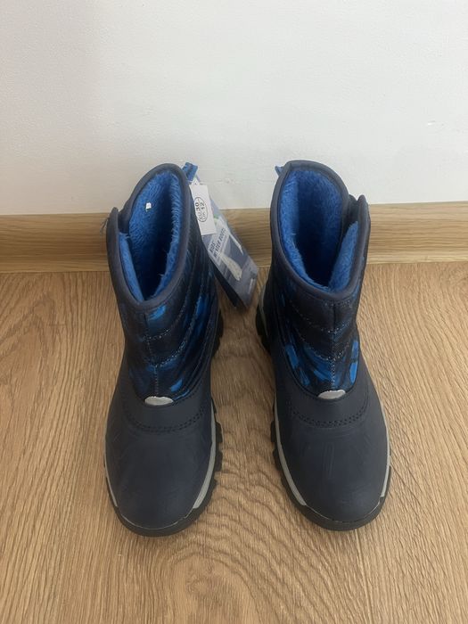 Нови детски ботуши/апрески 30н