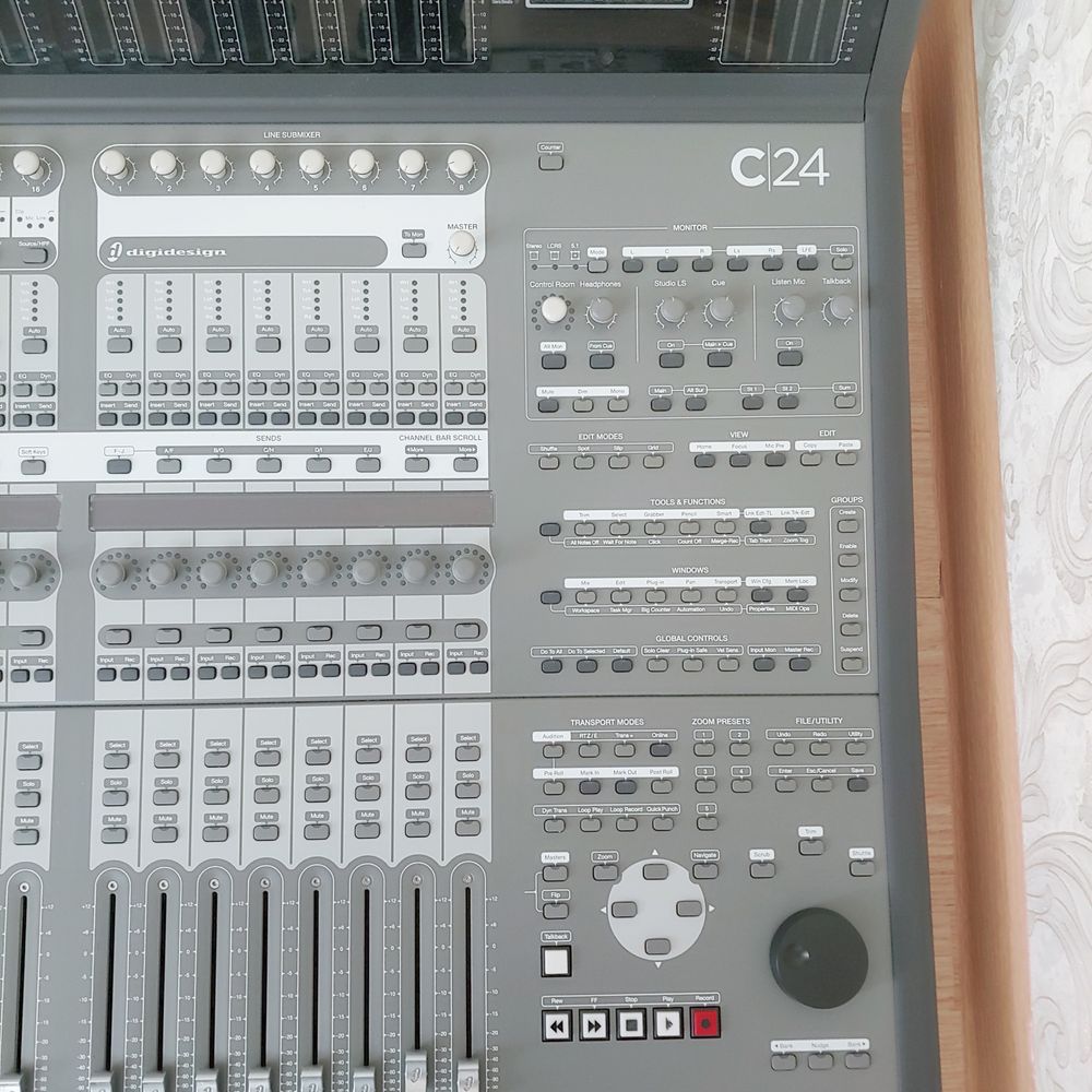 Digidesign C24 студийный цифровой микшер обмен или продажа