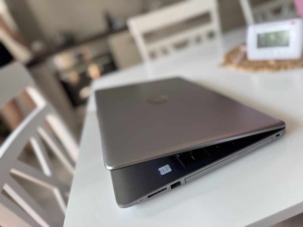 Laptop HP 250 G7