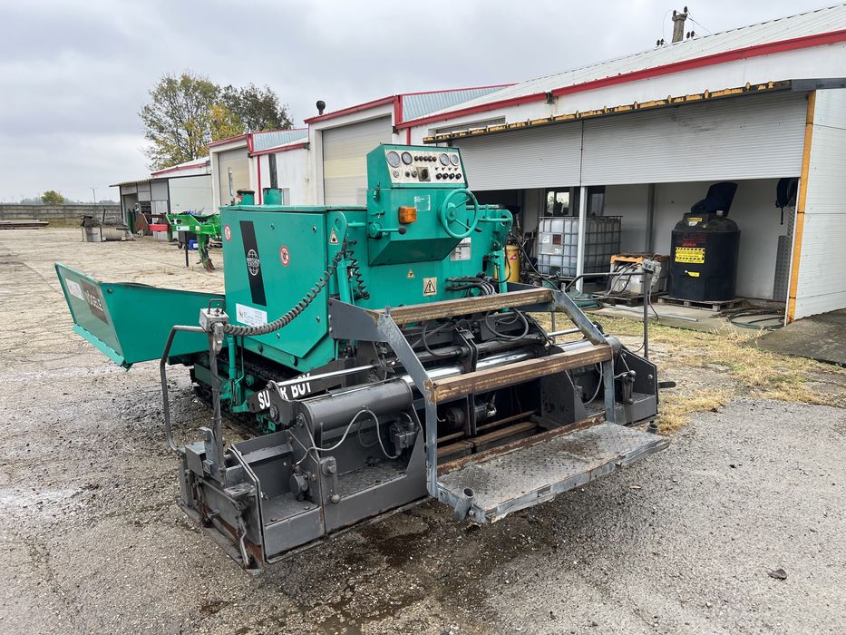 Masina de turnat asfalt