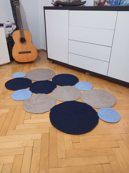 Ръчно изплетен килим