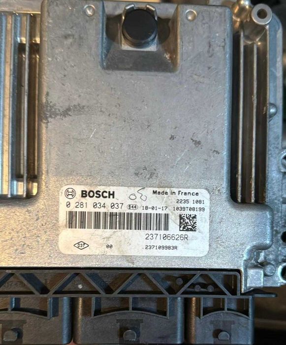 Calculator motor Renault Trafic 1.6DCI 237109983R 0281034037