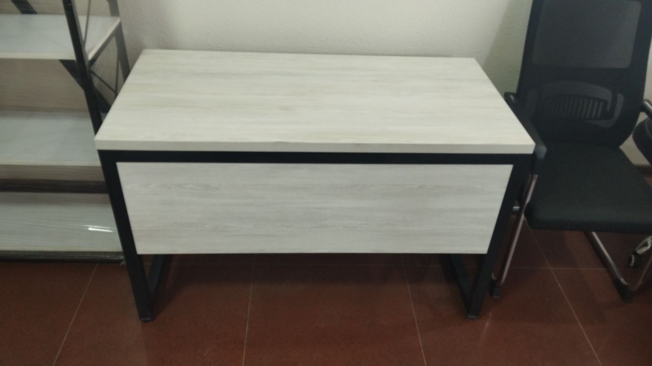 Ofisniy loft stol. Офисный стол лофт