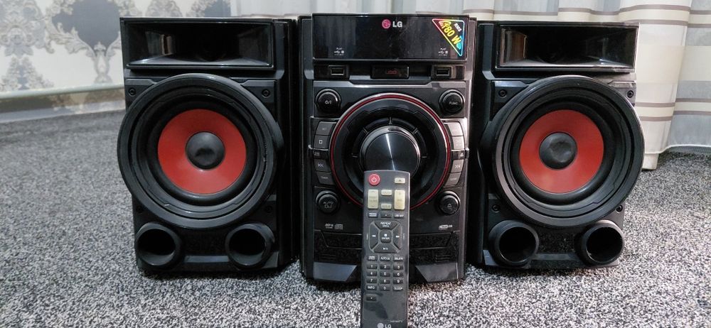 Музыкальный центр