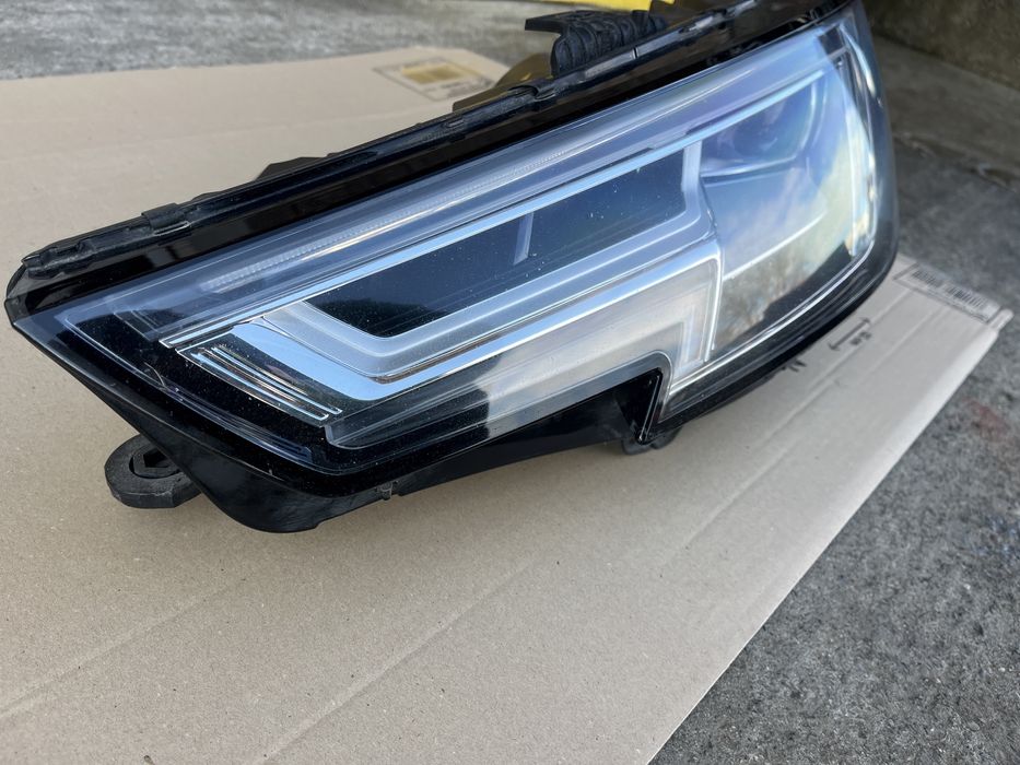 Far stanga Audi A4 B9 8W Full Led Adaptiv