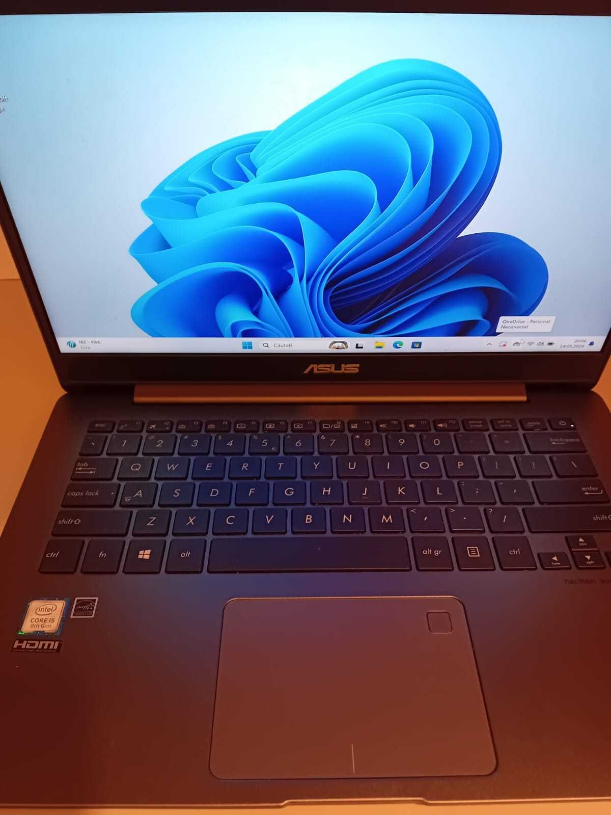 Laptop Asus UX430U (Ag18 Tutora b.25913)