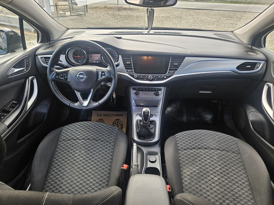 Opel  Astra  din 2018 1.6 disel !