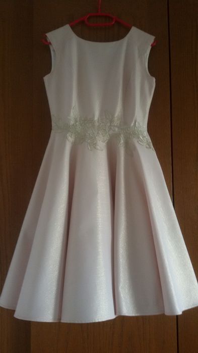 Vand rochie de ocazie