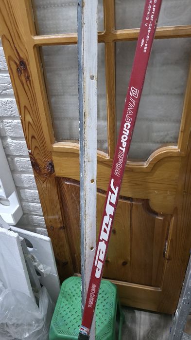 Продам клюшку для игры в хоккей