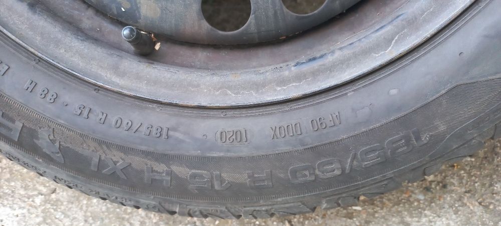 4х100 Джанти 15 за Опел и 185 60 15 Унироял