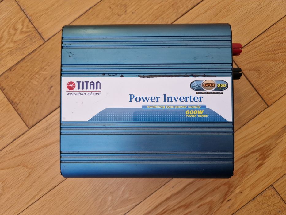 Инвертор Titan 600W