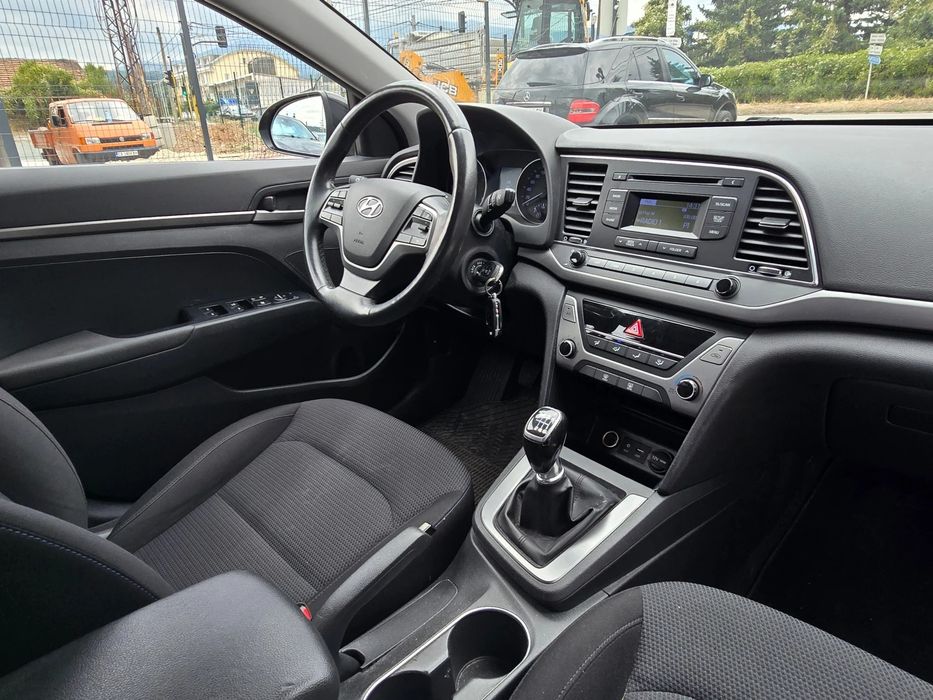 Hyundai Elantra 1.6i/LPG/Лизинг