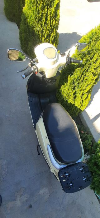 Scuter Electric E-tropolis