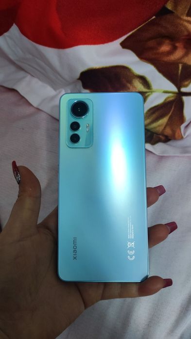 Продам ми 12 лайт