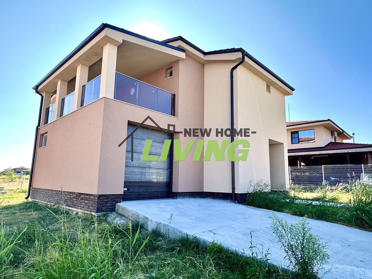 Продава се Къща в с. Белащица, Област Пловдив - 280 кв.м за 965 €/кв.м - Снимка #1
