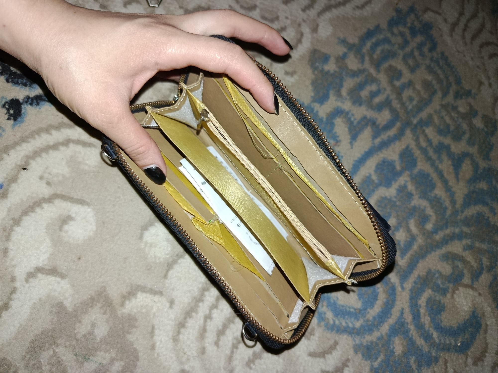 Продам кошелек денежный