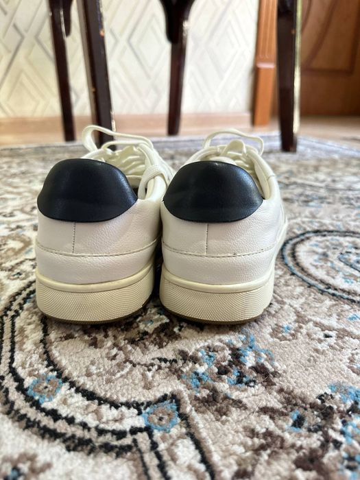 Оригинальные кроссовки Adidas