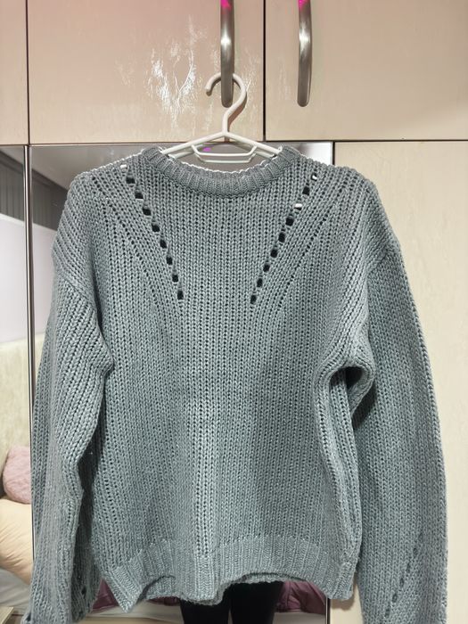 Дамски пуловери и жилетки