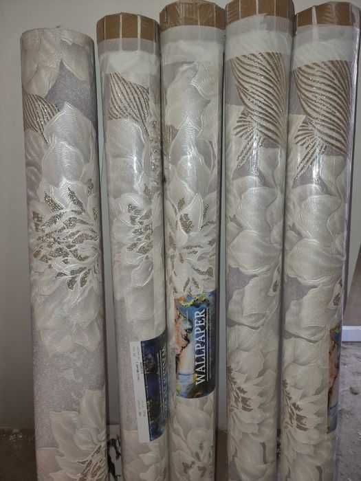 5 rulon oboy sotiladi