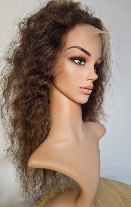 Естествена афро къдрава кафява перука с руси кичури с дантела 13х4