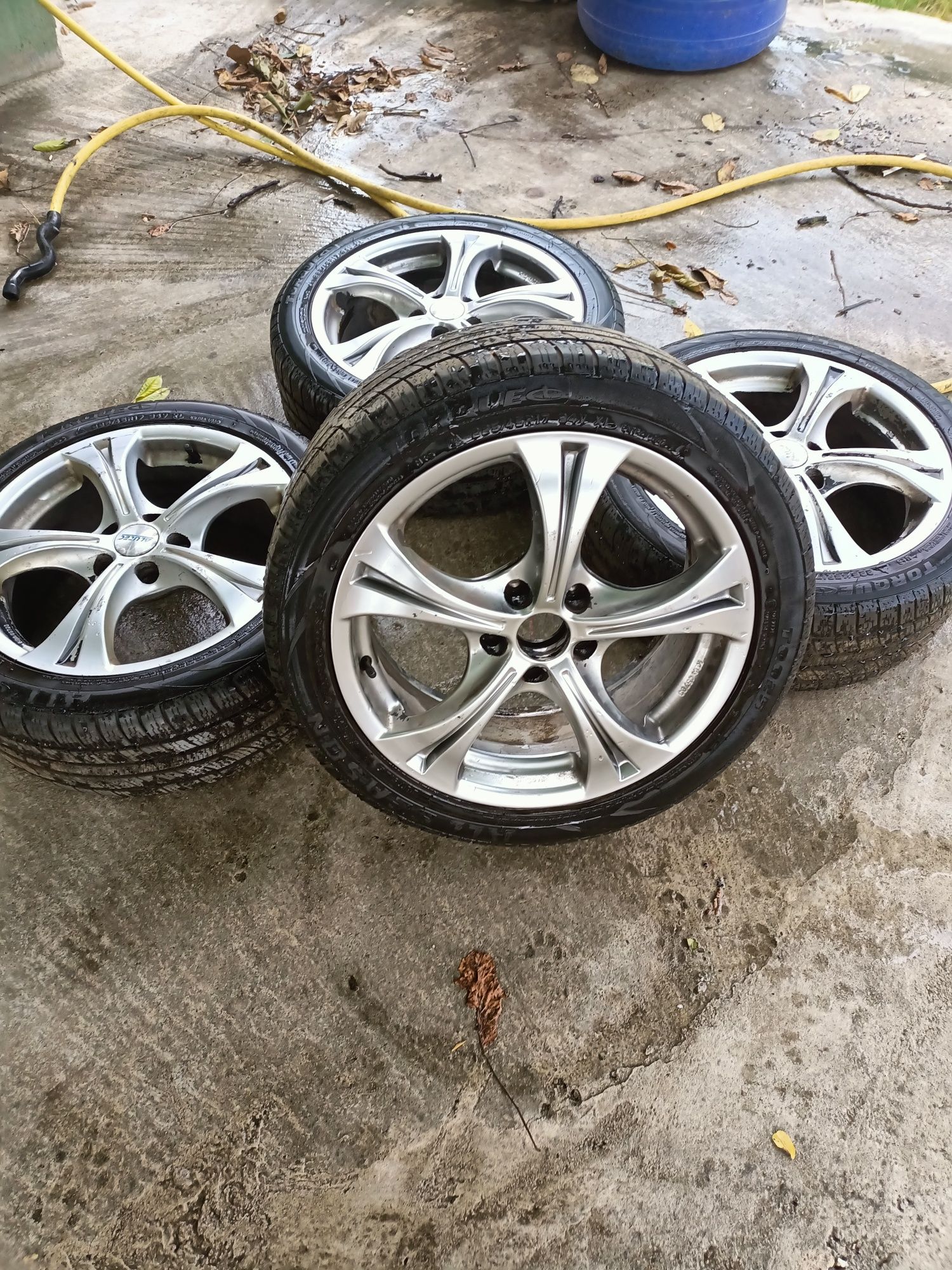 Vând set 4 jante aliaj Opel Vectra C Alutec 17 inch