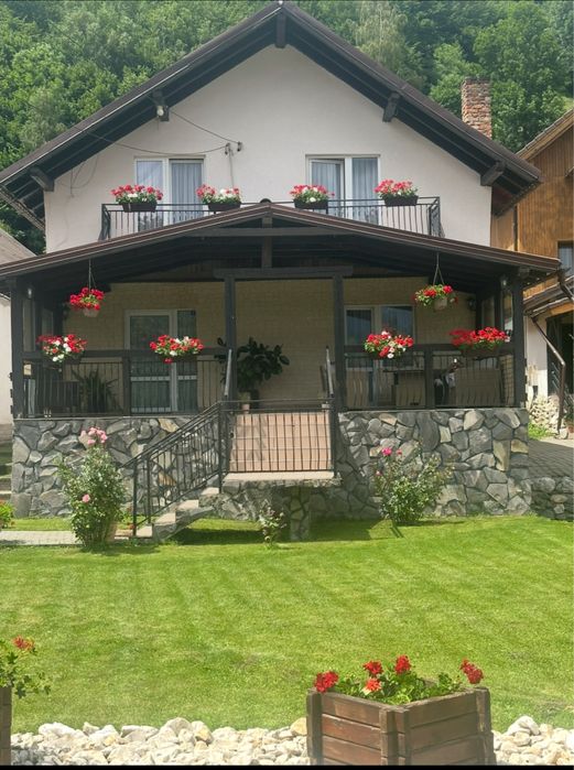 Cazare moieciu de jos/ 200 noapte /6 camere