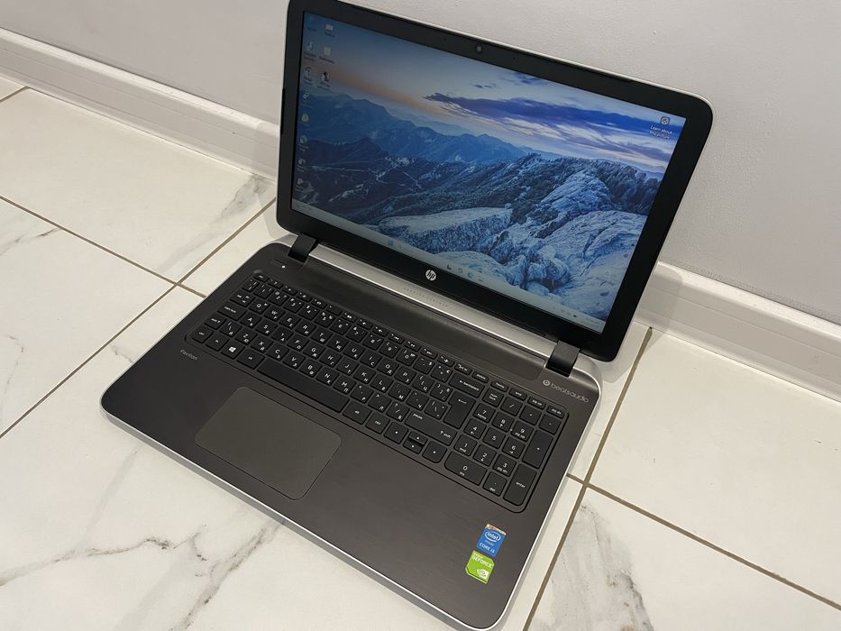 Hp 15 - Core i3-5010U, SSD- 256Gb, Ram -8Gb