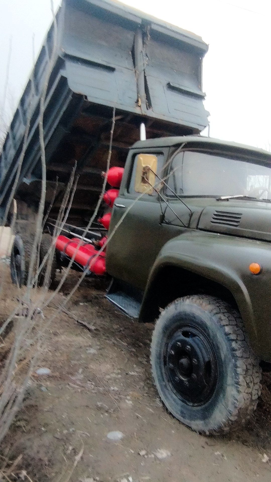 ZIL 130 holati yaxshi