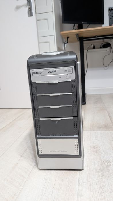Vand Unitate PC ASUS Retro functionala