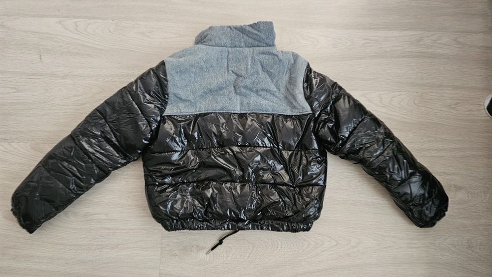 Продавам Бомбър яке