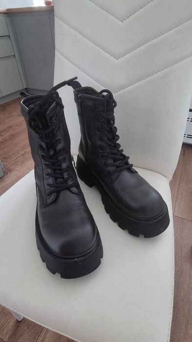 Продам зимние сапоги в отличном состоянии
