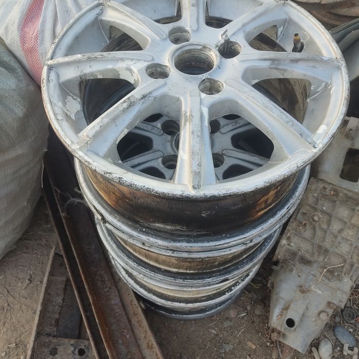 Диски в хорошем состояние только надо осведить