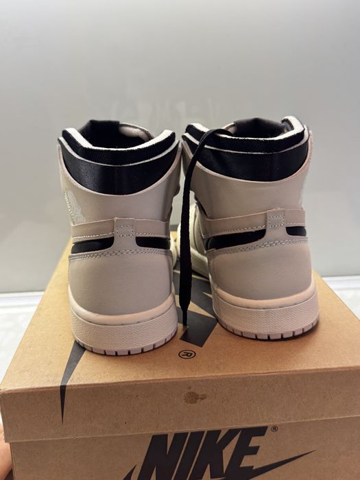 Jordan 1 High Zoom Air CMFT Summit White Black Обувки 36.5 Размер