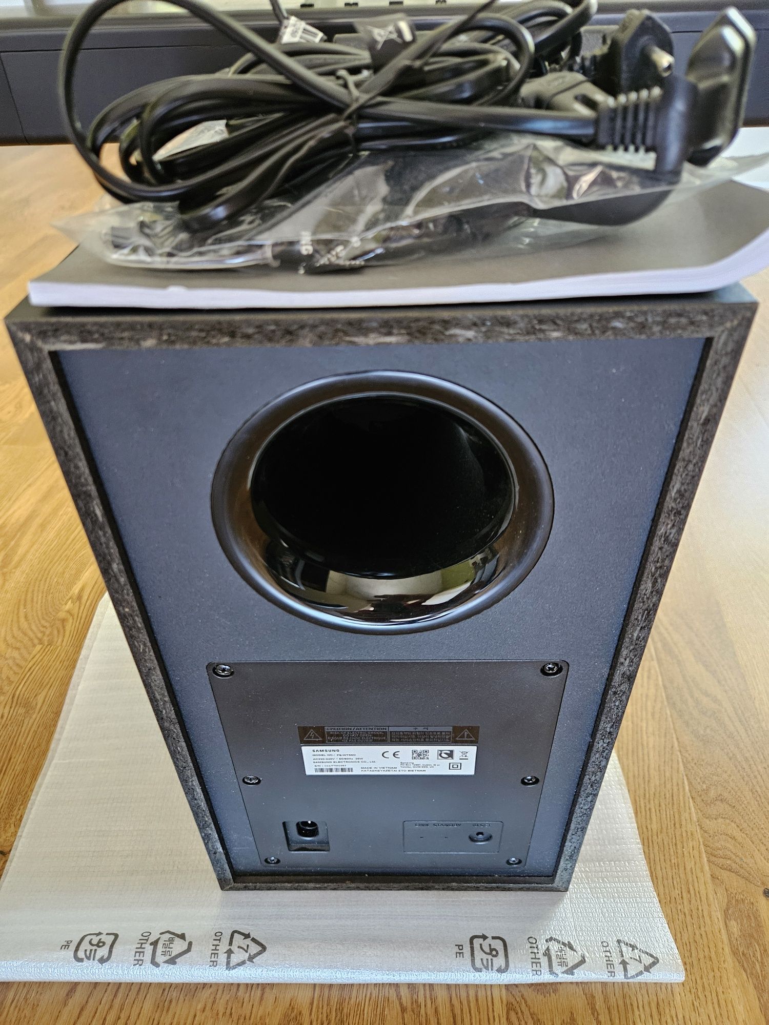 Саундбар Самсунг HW-T530