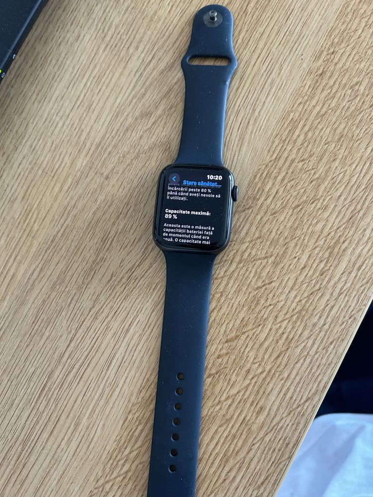 Apple Watch SE (2023), GPS, Carcasa Midnight Aluminium 44mm, negru.