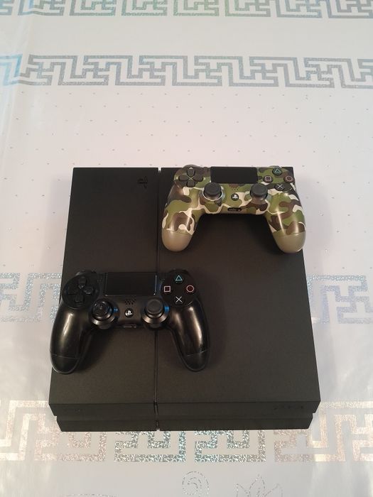 Срочно продам Playstation 4