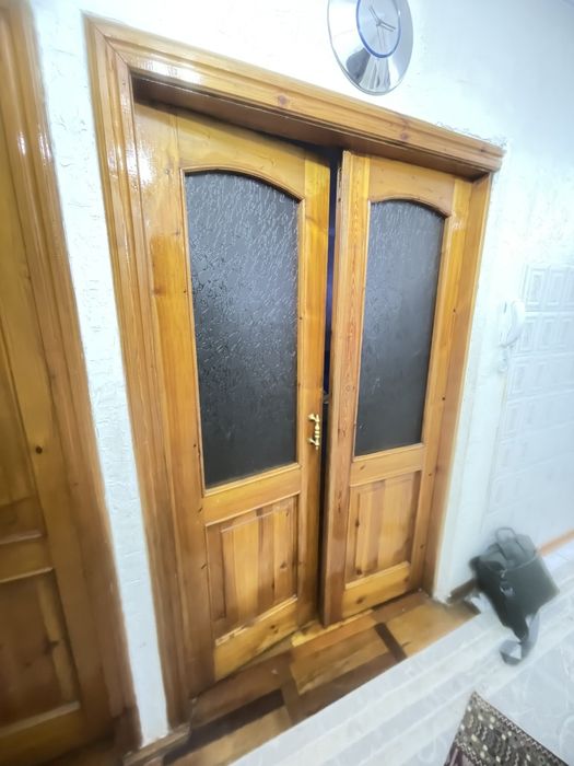 Продам двери 6 шт. из чистого дерево