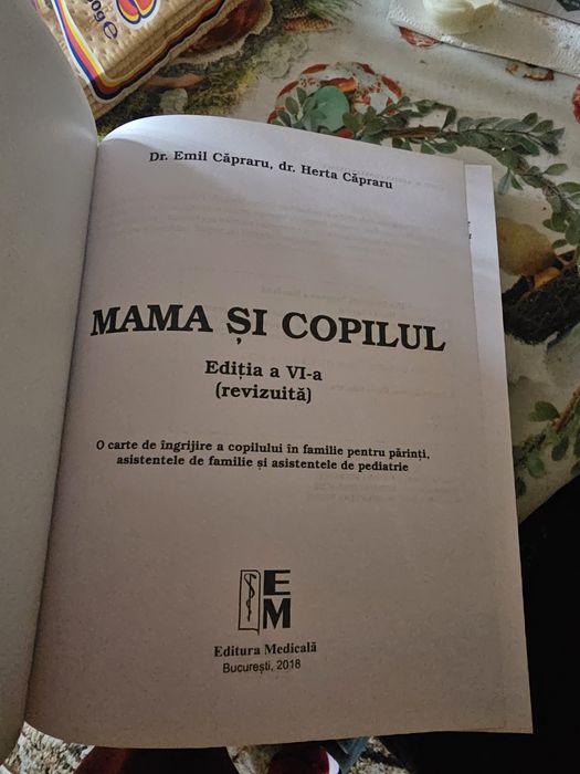 Carte mama si copilul
