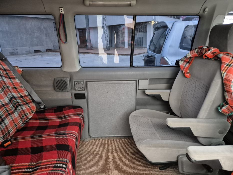 Volkswagen transporter multivan 151