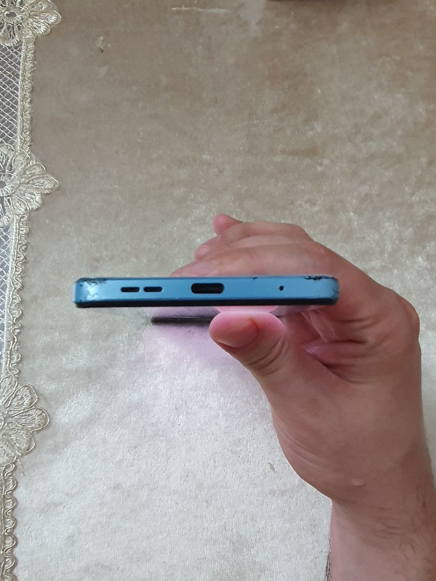 Srochna sotiladi Xiaomi Redmi Note 12 6/128Gb Orginal Xolati yaxshi