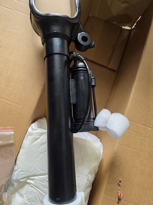 Perna cu amortizor Mercedes ML GL 164